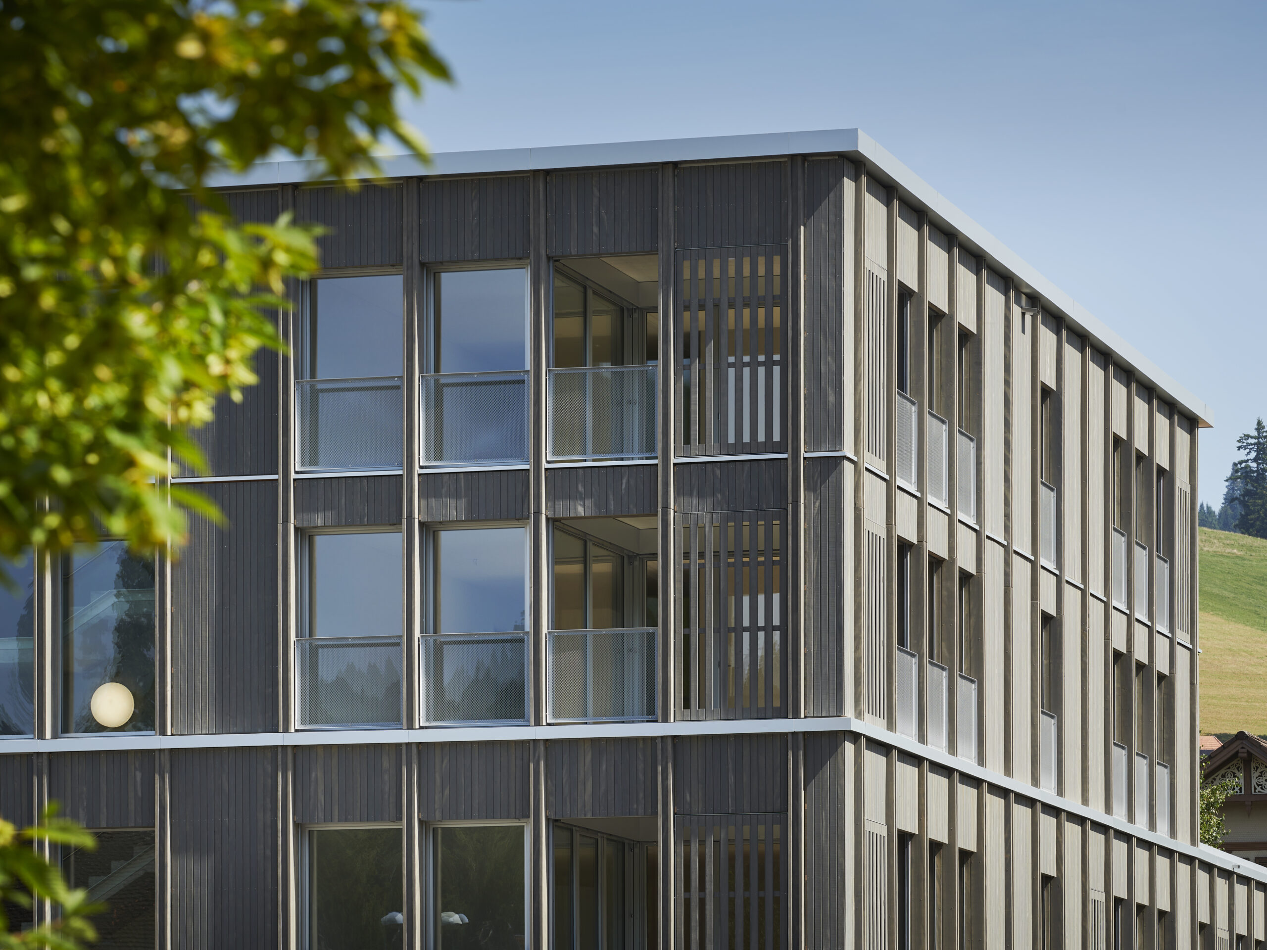 Immeuble résidentiel et commercial au rond-point d’Ilfis